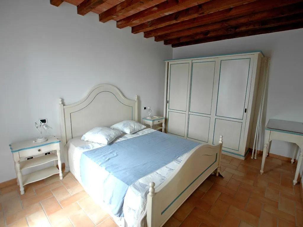 Villaggio Di Mezzo Ortano Rio Marina Italie
